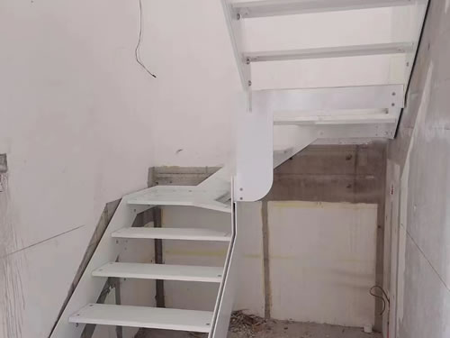 ���Θ���016